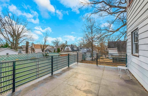 Weequahic Cottage | Capacity for 20 people near the airport