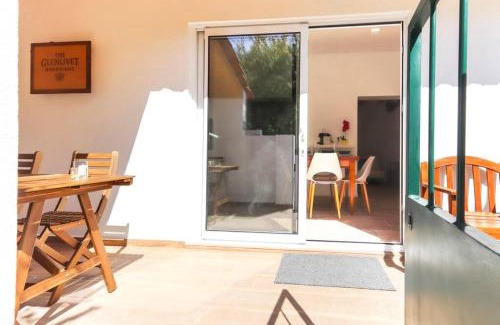 Pica Galo Villa | CAPARICA BEACH VILLA