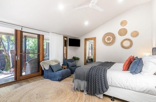 Skinners Shoot Apartment | Cape Byron Suite 2, 3 with Private lounge