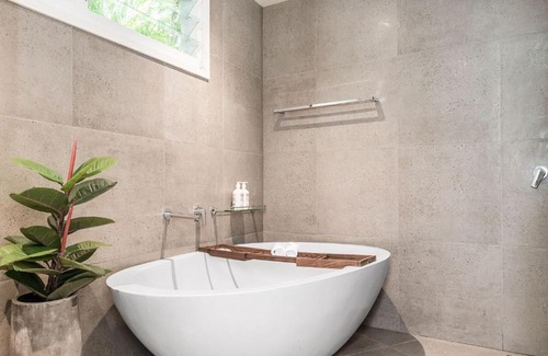 Skinners Shoot House | Cape Byron Villa 1