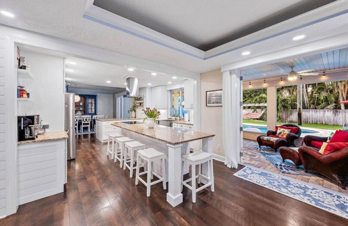 Hobe Sound House | Cape Calypso! Heated Pool, Coastal Luxury, Bike to Beach