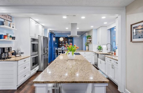 Hobe Sound House | Cape Calypso! Heated Pool, Coastal Luxury, Bike to Beach