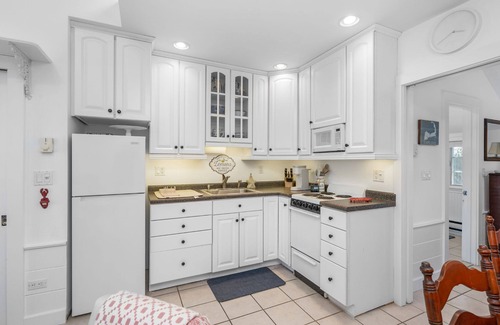 Harwich Port Condo | Cape Cod Escape walk to the beach and pool access
