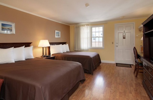 Hyannis Hotel | Cape Cod Harbor House Inn