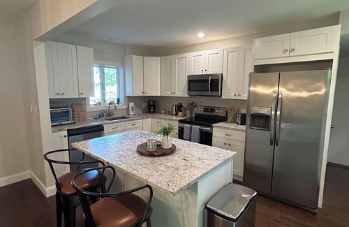 Sandwich House | Cape Cod, Sandwich - Newly Renovated Spacious Family Getaway, 5 min to the Beach