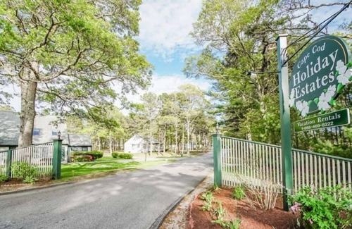 New Seabury Condo | Cape Cod Vibrant 2BR Condo w Indoor Swimming Pool & Games Room