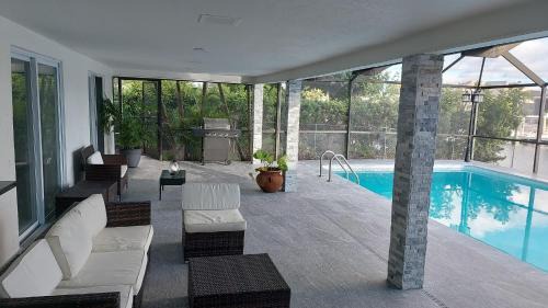 Caloosahatchee Villa | Cape Coral Mini Palace