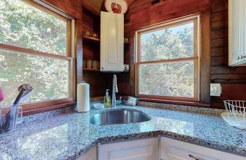Campground Landing House | Cape cottage w/a full kitchen & furnished deck - steps from private beach
