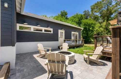 Lighthouse Park House | Cape Keepers Cottage - Lighthouse Park