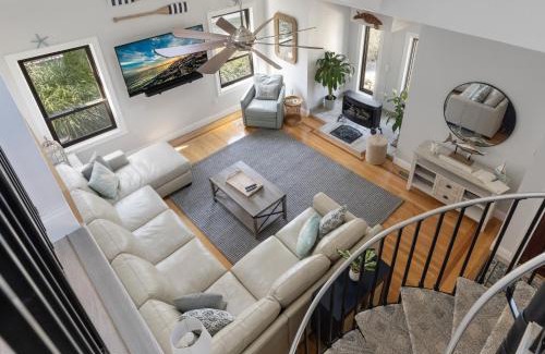 Villas House | Cape May Beach - Beautiful Home w Secluded Beach
