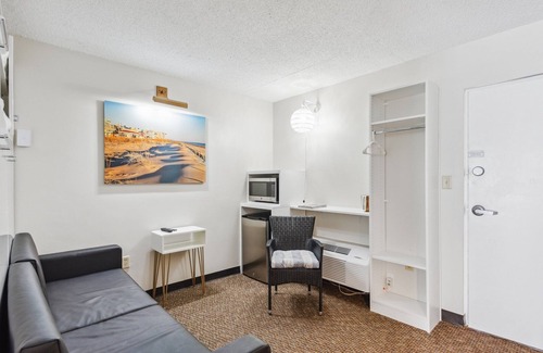 Rehoboth Beach Apartment | Cape Suites Room 5 -Free Parking!