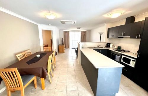 Broadwater House | Cape View Forte