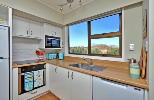 Haumoana House | Cape View Villa - Stunning Sea Views