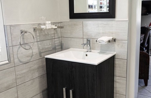 Welgemoed House | Cape Village Lodge