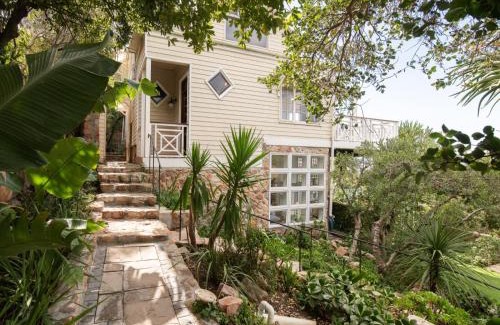 Muizenberg Villa | Cape Weaver Muizenberg