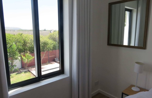 Capri Villa | Cape white villa - Family & Friends suite