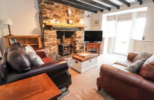 Dwygyfylchi House | Capel Cottage