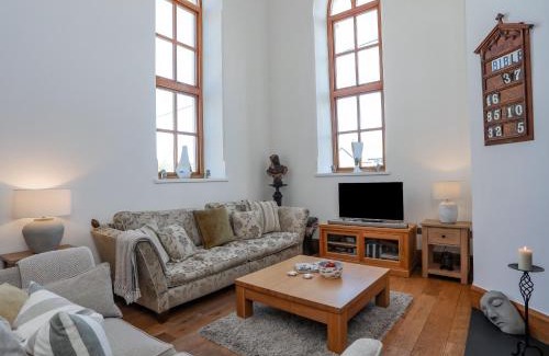 Edern House | Capel Tabernacl