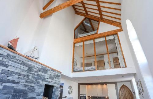Edern House | Capel Tabernacl