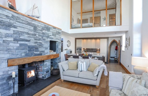 Edern House | Capel Tabernacl