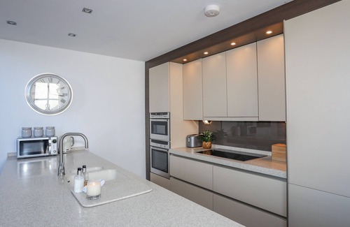 Edern House | Capel Tabernacl