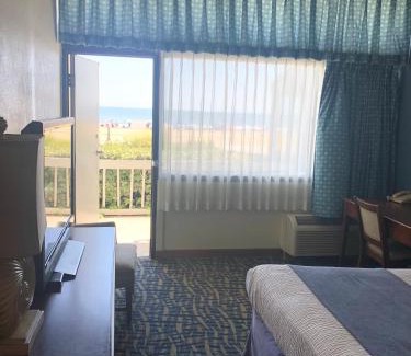 Northeast Virginia Beach Hotel | Capes Hotel