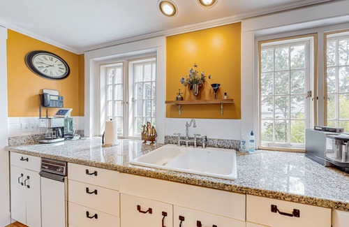 Buzzards Bay House | Capeview Estate | House in Bourne with Water Views & Deck