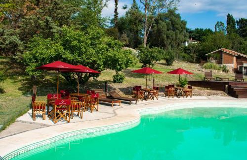 Villa Carlos Paz Hotel | Capilla del Lago