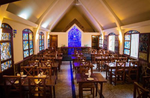 Villa Carlos Paz Hotel | Capilla del Lago