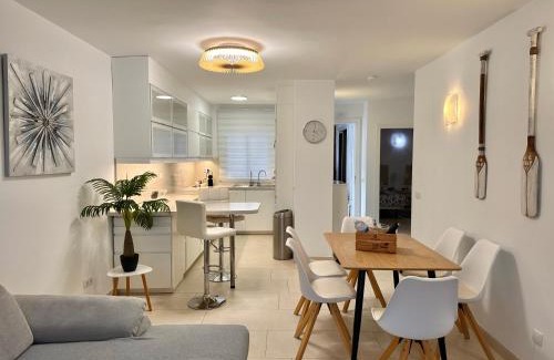 Los Gigantes Apartment | Capitain Jane's Beachside Haven