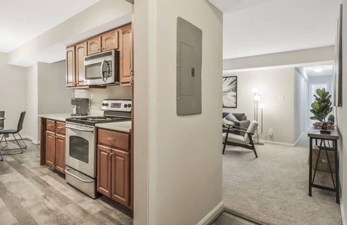 Baileys Crossroads Condo | Capital City Oasis: Stylish Condo Minutes from DC