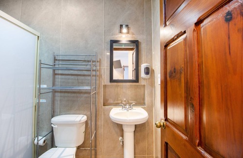 San Luis Potosi Hotel | Capital O Hotel San Jose, San Luis PotosÃ­