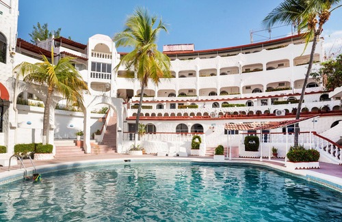 La Condesa Hotel | Capital O Pacific Paradise, Acapulco