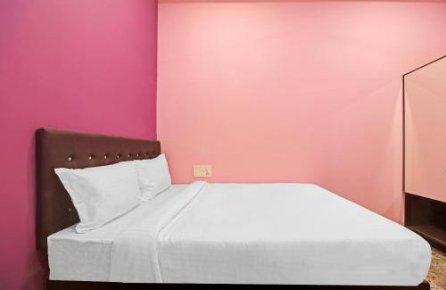 Hyderabad Hotel | Capital O Sai Balaji Near Golconda Fort