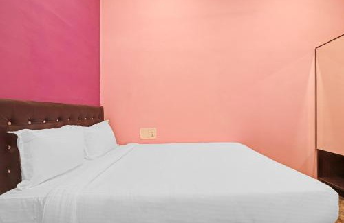 Hyderabad Hotel | Capital O Sai Balaji Near Golconda Fort
