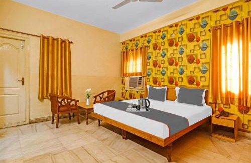Hyderabad Hotel | Capital O Samrat Palace Near Nampally Station