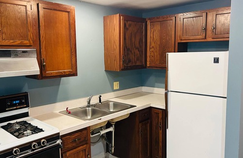Alpine Township Hotel | Capital O Swan Inn Comstock Park