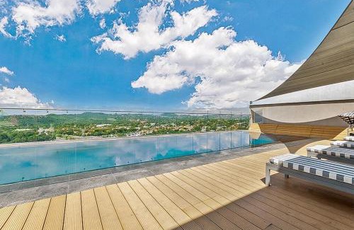 Menlyn Apartment | Capital Residence Apartment in Menlyn Maine