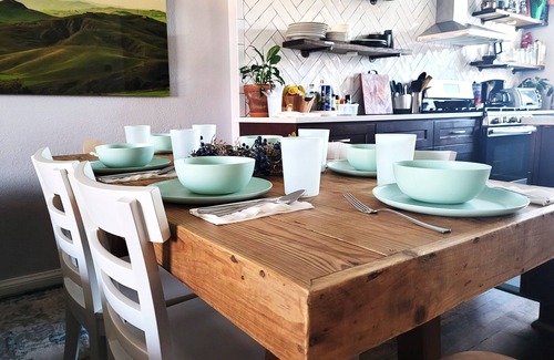 Northeast House | Capitol Hill Adjacent Home: Free Street Parking, Near Monuments, and More!