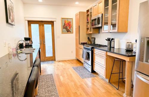 Northeast Bed & Breakfast | Capitol Hill Retreat