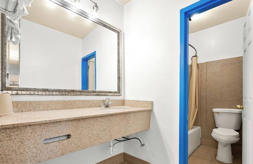 Montgomery Hotel | Capitol Inn And Suites
