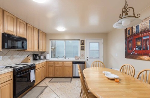 Capitola Apartment | Capitola Seashell Sanctuary #A