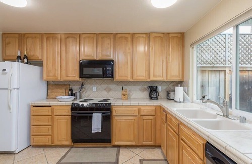 Capitola Apartment | Capitola Seashell Sanctuary #A