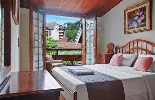 Campos do Jordao Apartment | Capivari Cozy Fire Place Classic Cottage Style