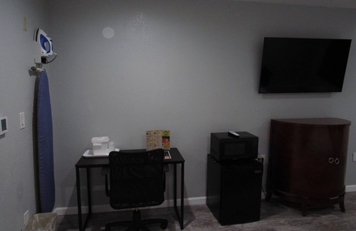 Anaheim Resort Hotel | Capri Suites Anaheim