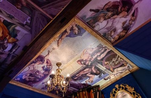 Mons Apartment | Capsule baroque