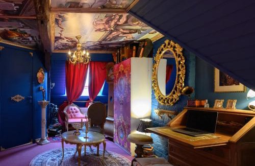 Mons Apartment | Capsule baroque