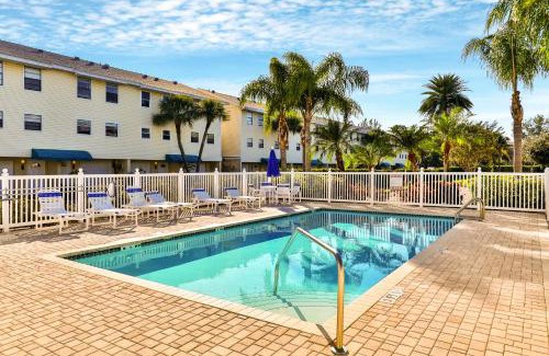 Indian Shores Apartment | Captain Coves #102