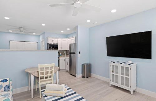 Sanibel House | Captain Ed's - Charming Studio at PalmView of Sanibel with Bikes