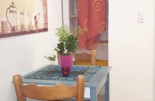 Lindenfels Apartment | Captain Jack's cozy cabin